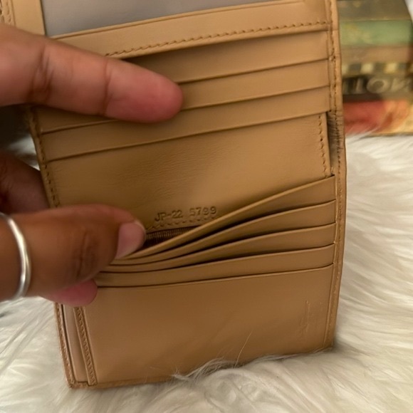 Authentic Salvatore Ferragamo wallet - Picture 10 of 14